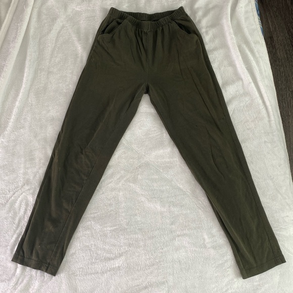 Tacoma olive sweatpants - Picture 1 of 17